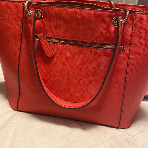 COPY - Guess red handbag - Picture 6 of 6